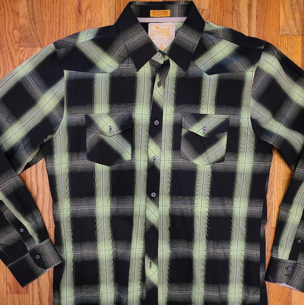 Shirt - Picture 2 of 4